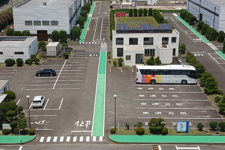大型バス駐車場の写真